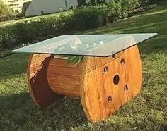 50 inimaginables idées pour recycler les tourets en bois 11