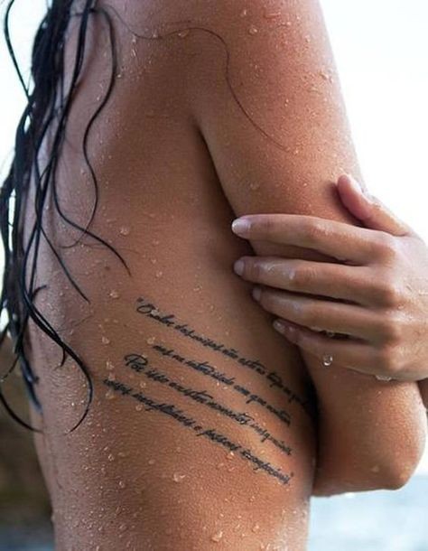 36 tatouages cote femme pour sublimer une cote 6