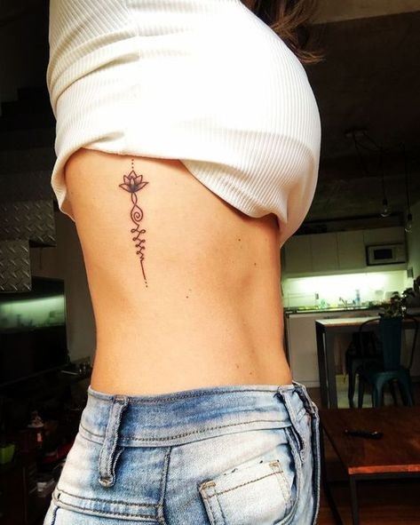 36 tatouages cote femme pour sublimer une cote 26