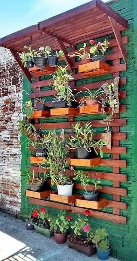 24 idées d'étagères pour plantes à faire soi-même avec du bois 19