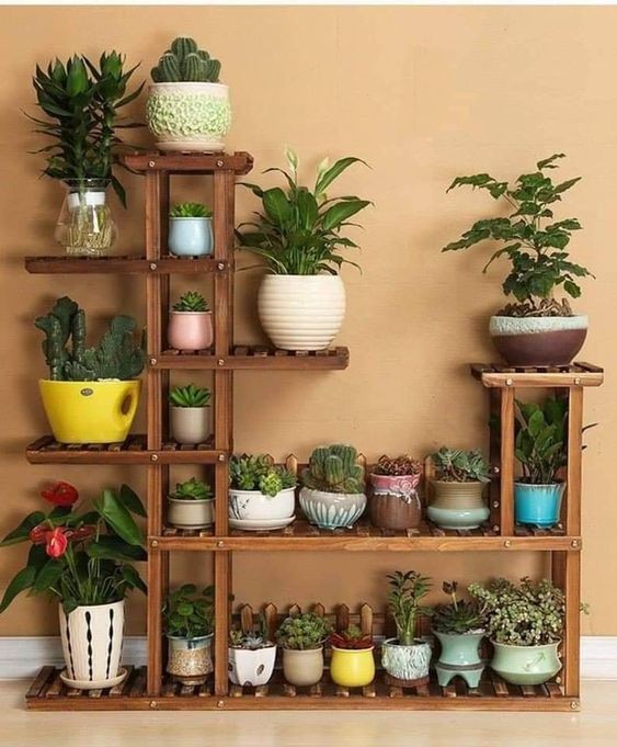 24 idées d'étagères pour plantes à faire soi-même avec du bois 9