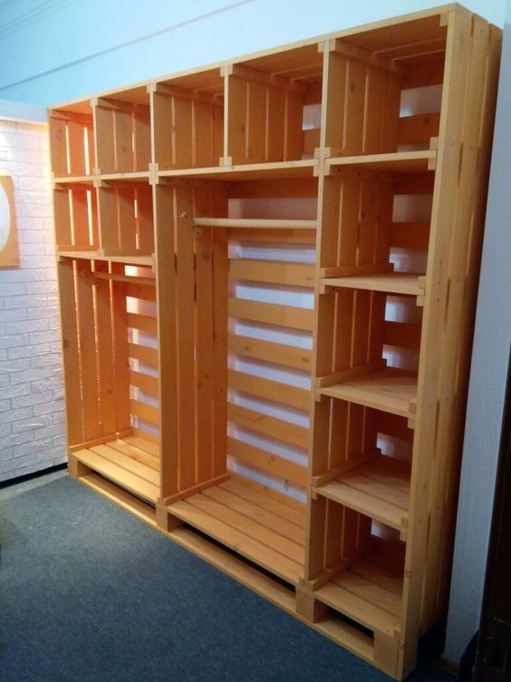21 idées pour créer un dressing en palette 20 21 idées pour créer un dressing en palette 20