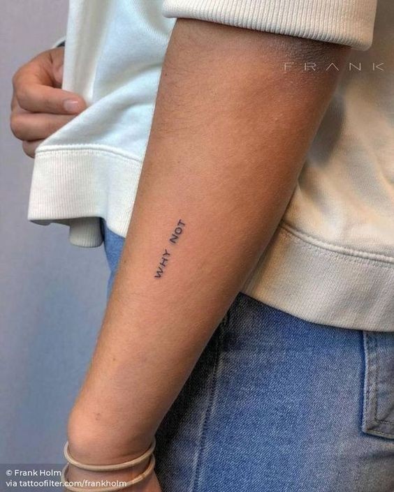 Les 100 plus belles idées de tatouages minimalistes pour femmes 102