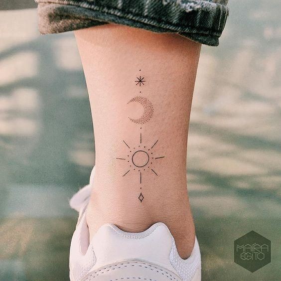 Les 100 plus belles idées de tatouages minimalistes pour femmes 109