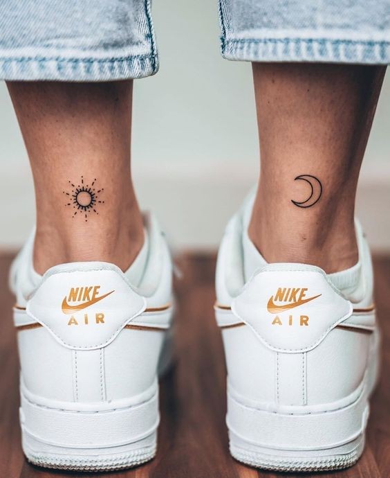 Les 100 plus belles idées de tatouages minimalistes pour femmes 65