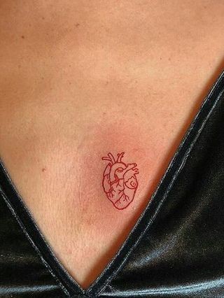 Les 100 plus belles idées de tatouages minimalistes pour femmes 68