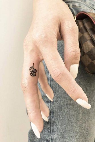 Les 100 plus belles idées de tatouages minimalistes pour femmes 92