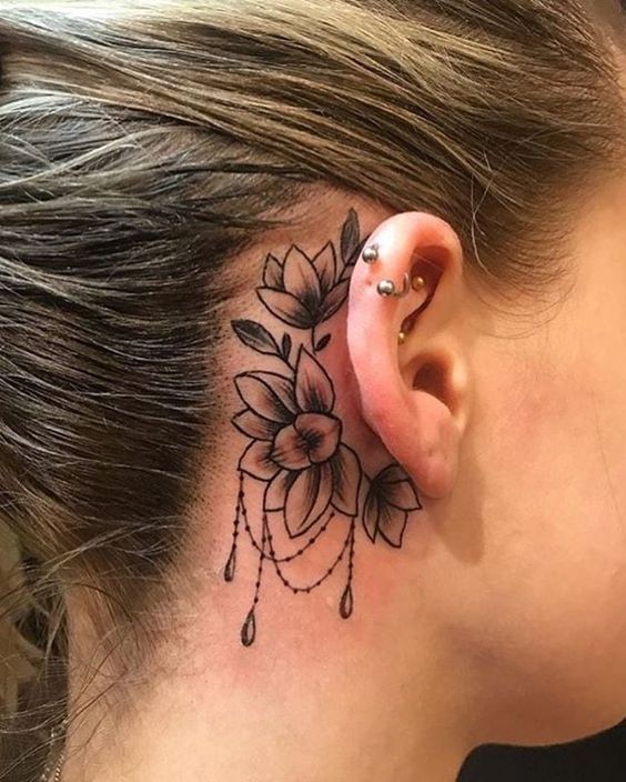 100 Tatouages derrière l'oreille mignons pour femme 24