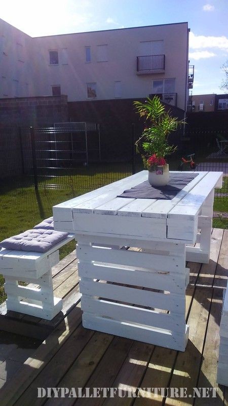 13 idées de tables de jardin en palettes 11