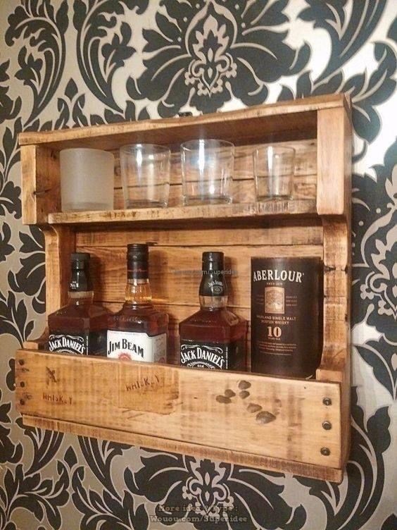 17 idées pour faire un minibar mural avec du bois 11