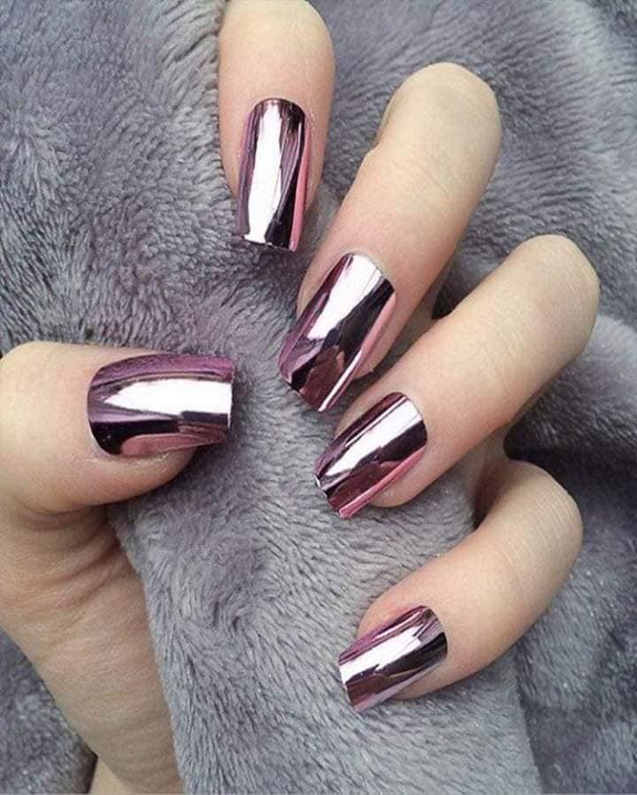 17 top idées d'ongles avec effet miroir 5