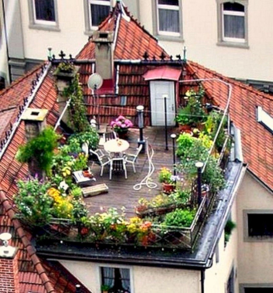 20 superbes idées pour décorer votre balcon avec des fleurs 7