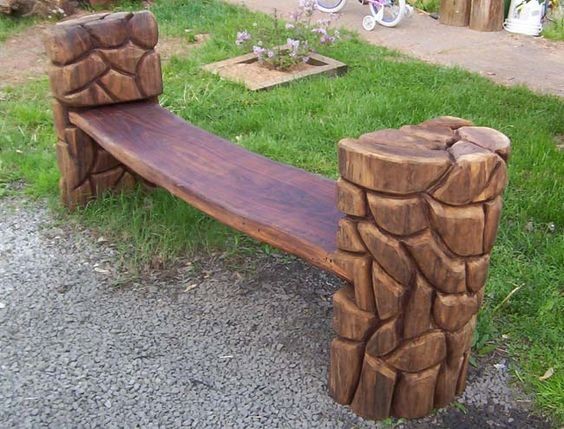 33 idées de bancs, tables & chaises en bois brut 1