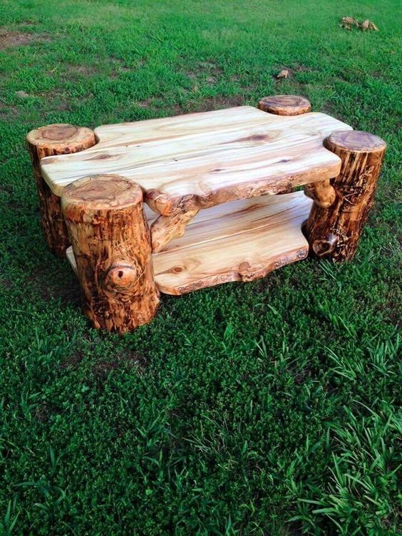 33 idées de bancs, tables & chaises en bois brut 13