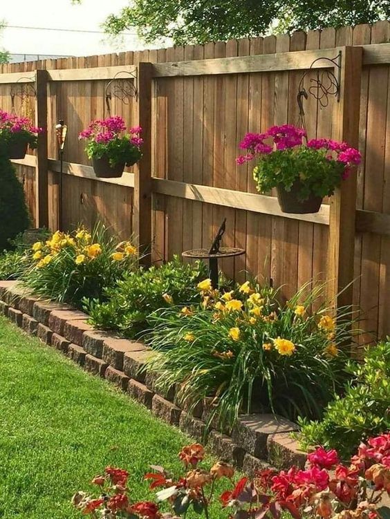 34 top idées de clôtures de jardin pour préserver votre intimité ou délimiter votre périmètre 24