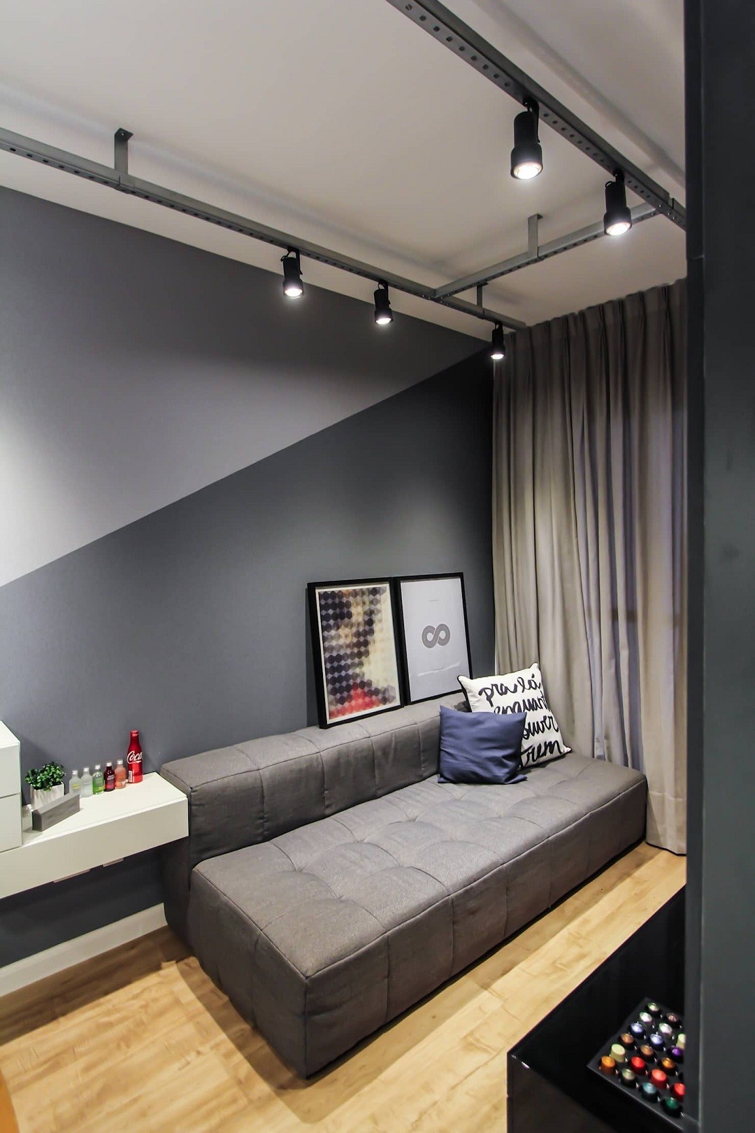 37 idées pour décorer vos intérieurs avec des murs gris 24