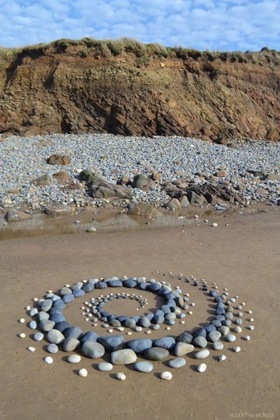 47 idées d'art à faire avec des galets sur la plage cet été 13