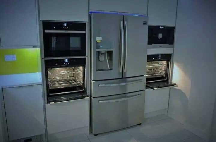 14 idées pour économiser de l'espace autour de votre frigo 14 14 idées pour économiser de l'espace autour de votre frigo 14