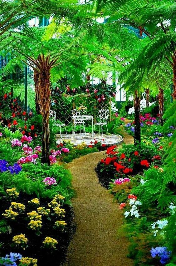 32 décorations de jardin avec des fleurs pour s'inspirer 5