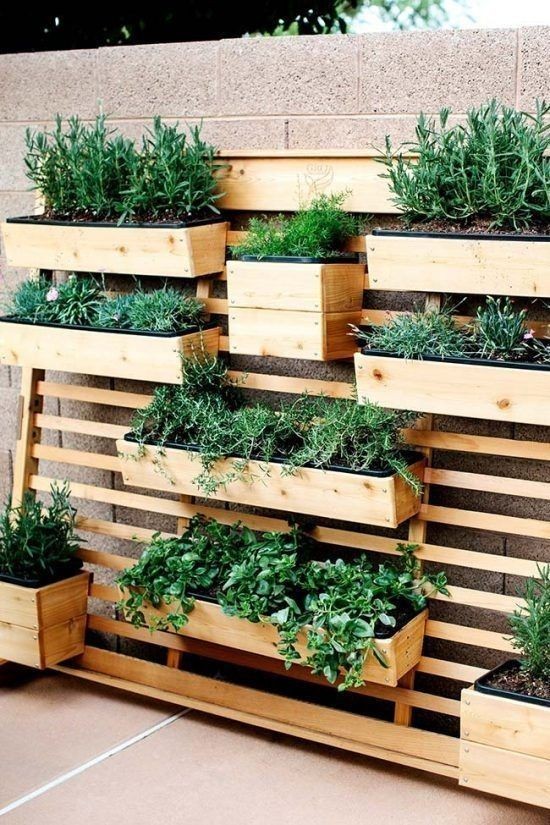 39 étagères en bois pour avoir des plantes bien organisées 1