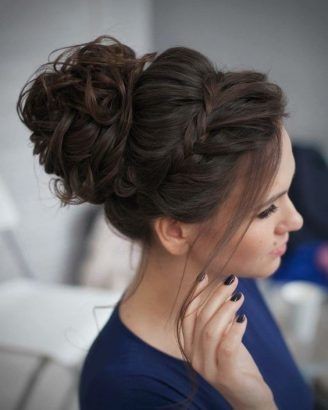 53 Chignons hauts de mariage pour s'inspirer 16