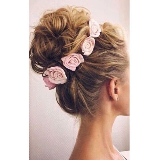 53 Chignons hauts de mariage pour s'inspirer 33