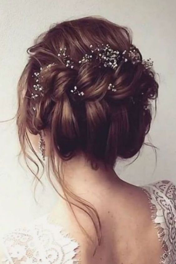 53 Chignons hauts de mariage pour s'inspirer 40