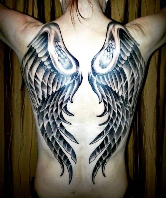 Les 44 plus belles idées de tatouages ailes d'ange 17