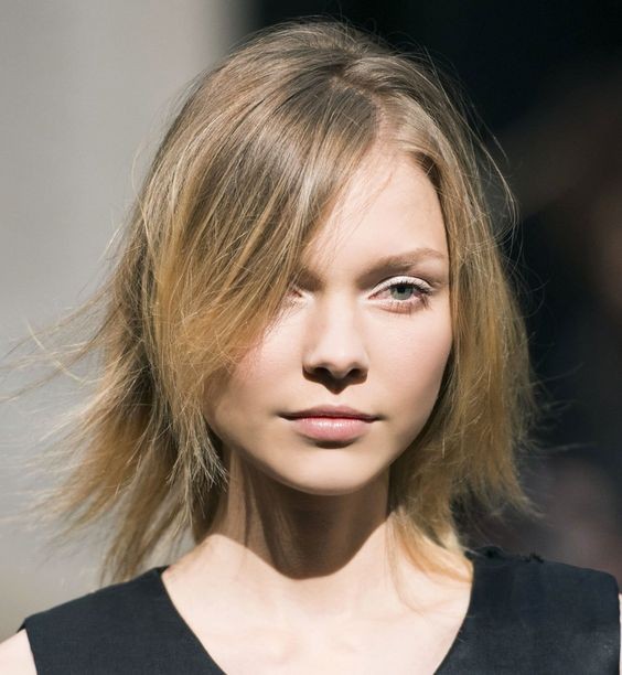 32 Coupes de cheveux pour affiner un visage rond 11 32 Coupes de cheveux pour affiner un visage rond 11