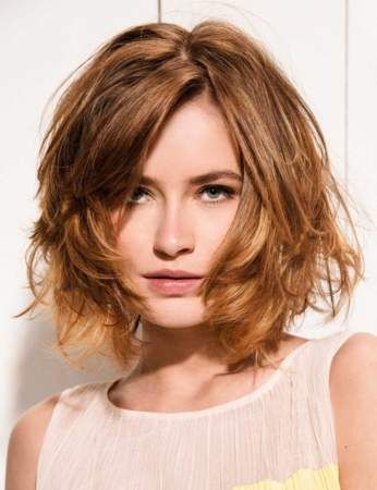 32 Coupes de cheveux pour affiner un visage rond 21