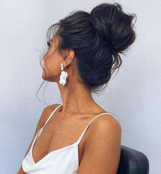 61 top idées de coiffures de chignon de mariage 33