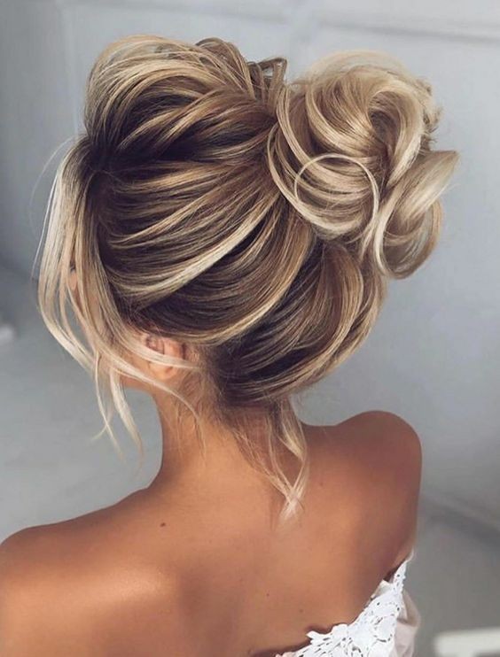 61 top idées de coiffures de chignon de mariage 5