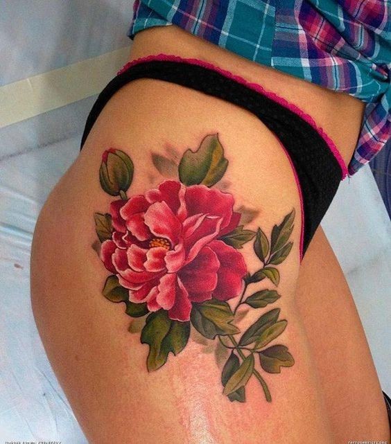 Les 50 plus beaux tatouages hanche pour femme 14
