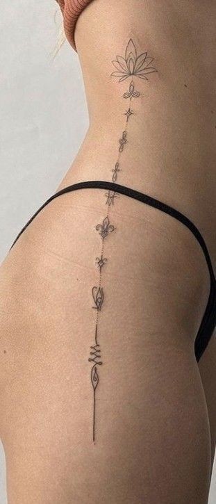 Les 50 plus beaux tatouages hanche pour femme 21