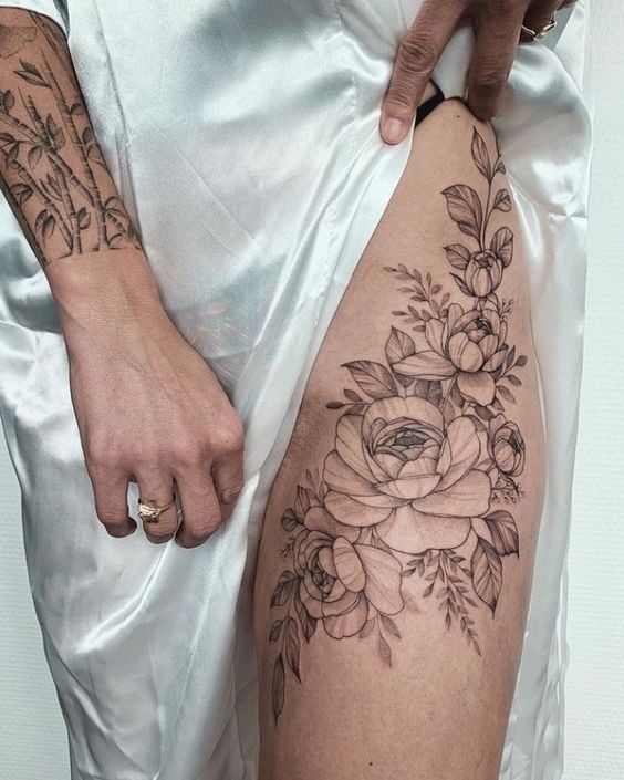 Les 50 plus beaux tatouages hanche pour femme 29