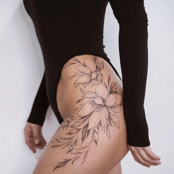 Les 50 plus beaux tatouages hanche pour femme 45