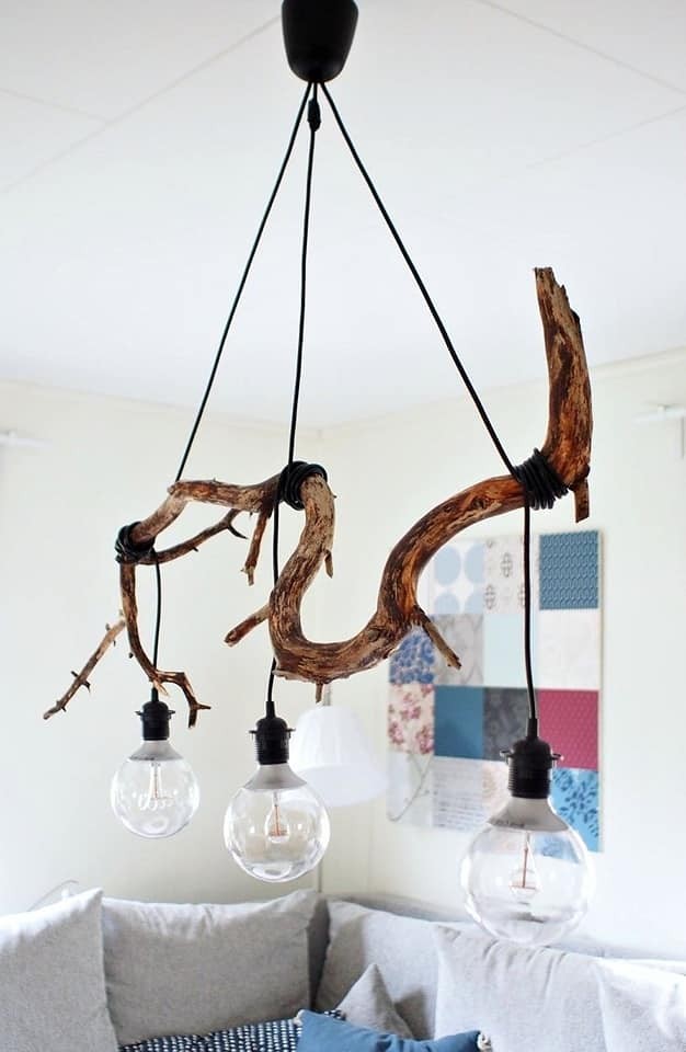 24 idées pour créer votre propre lampe en bois flotté 8