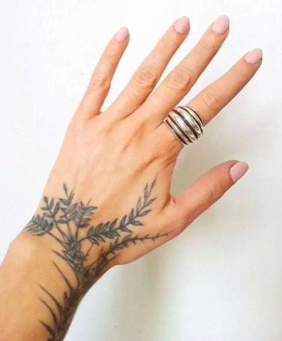 50 idées de tatouages pour les amoureux des plantes 23