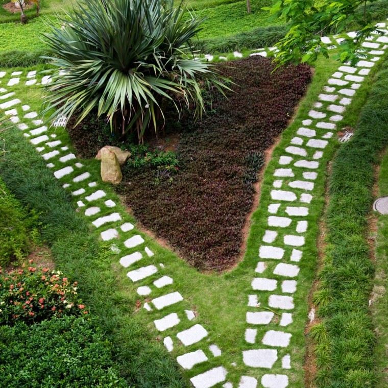 50 idées de couloirs de jardins qui donneront une touche magnifique à votre extérieur 26