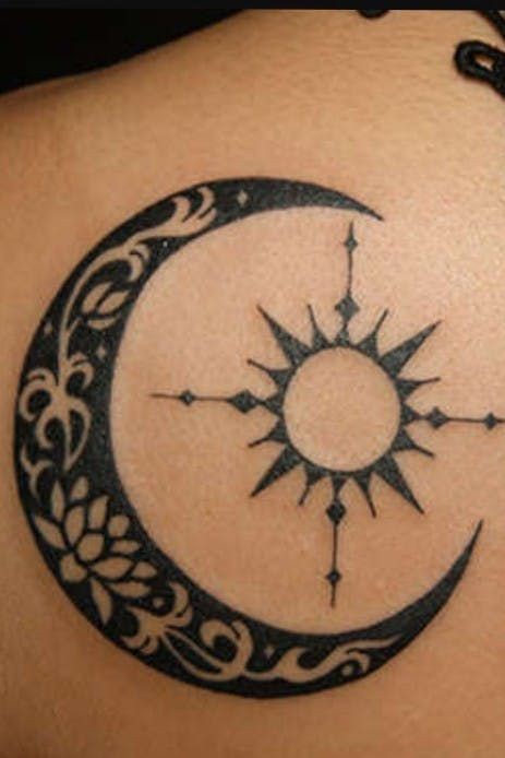 30 idées de tatouages soleil lune pour femme 6