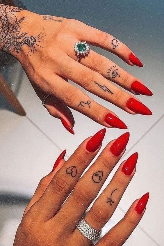 20 top idées de tatouage doigt mandala pour femme 2