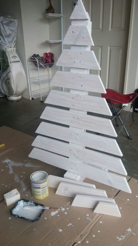 23 arbres de Noël en palettes qui sont si faciles à faire 18