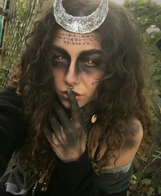 29 idées de maquillages de sorcière pour halloween 1