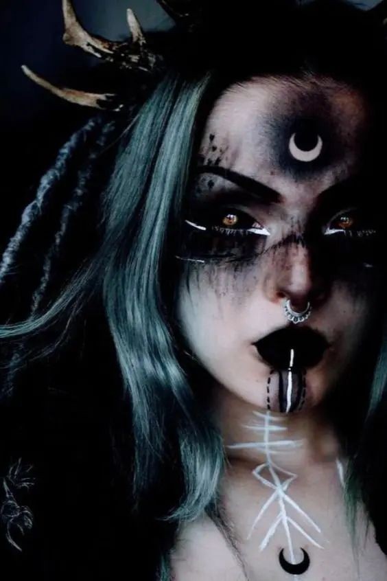 29 idées de maquillages de sorcière pour halloween 12