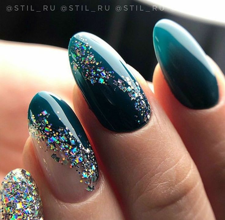55 Nails art de Noël pour déballer vos cadeaux en beauté 7 55 Nails art de Noël pour déballer vos cadeaux en beauté 7