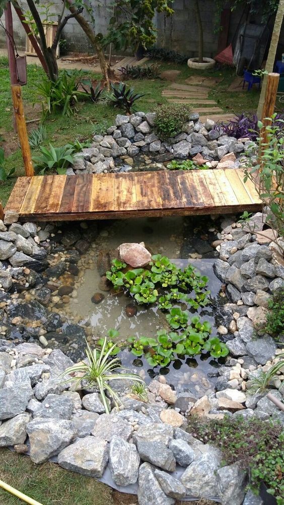 24 Ponts de jardin en bois à faire soi-même ! 17
