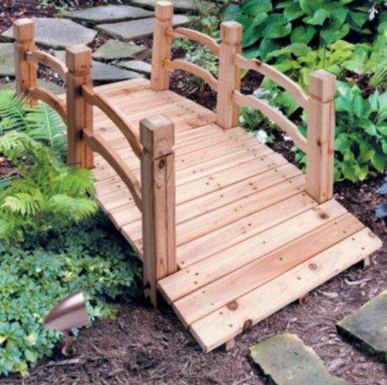 24 Ponts de jardin en bois à faire soi-même ! 24