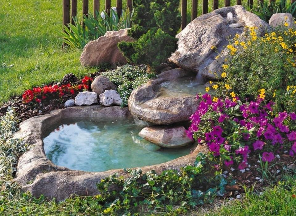 37 idées de petits étangs à faire dans son jardin 9