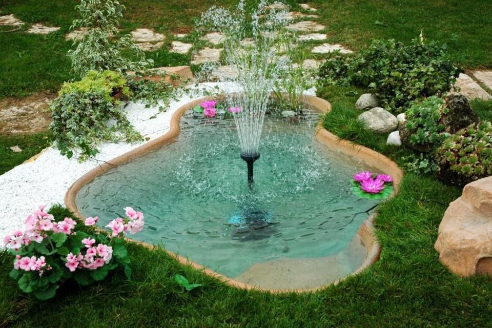 37 idées de petits étangs à faire dans son jardin 16