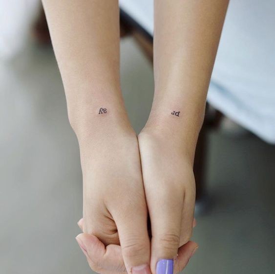 29 idées de tatouages de sœurs pour vous et votre sœur 6